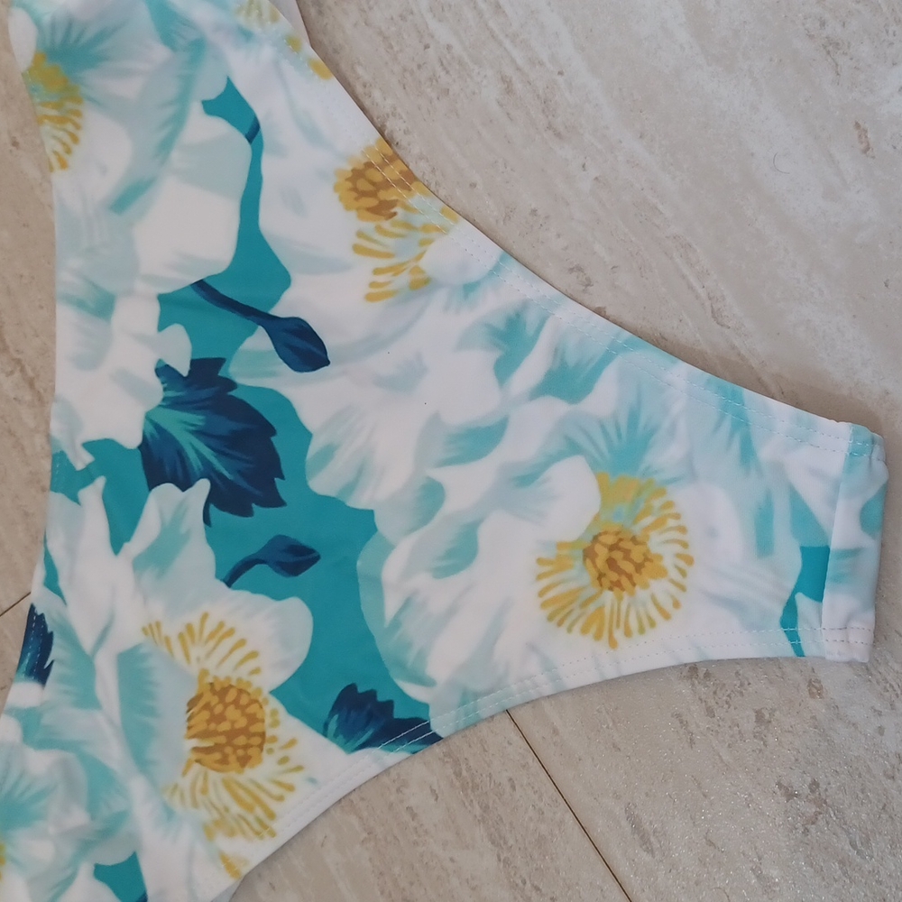 NWOT Gorgeous Beachsissi Floral High Waisted Bikini Bottoms - Picture 4 of 5
